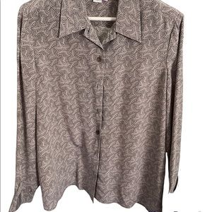 Vintage!! 100% Silk Vintage Due Per Due top. Size 8. Excellent condition